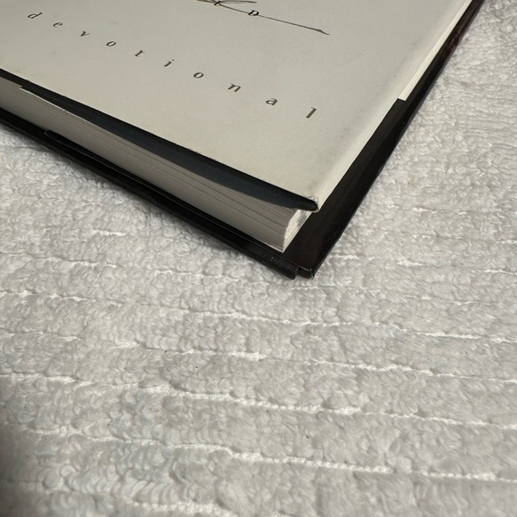 Gold: A Devotional by Crystal Lewis - Picture 8 of 10